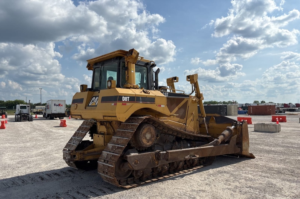 Tractor D8T