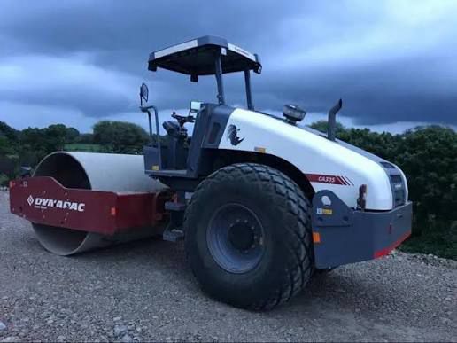Vibrocompactador Dynapac CA255