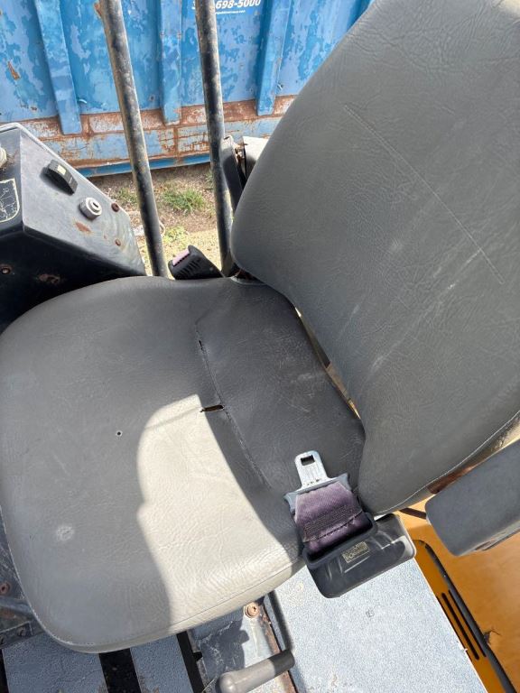 Compactador Caterpillar CB64 