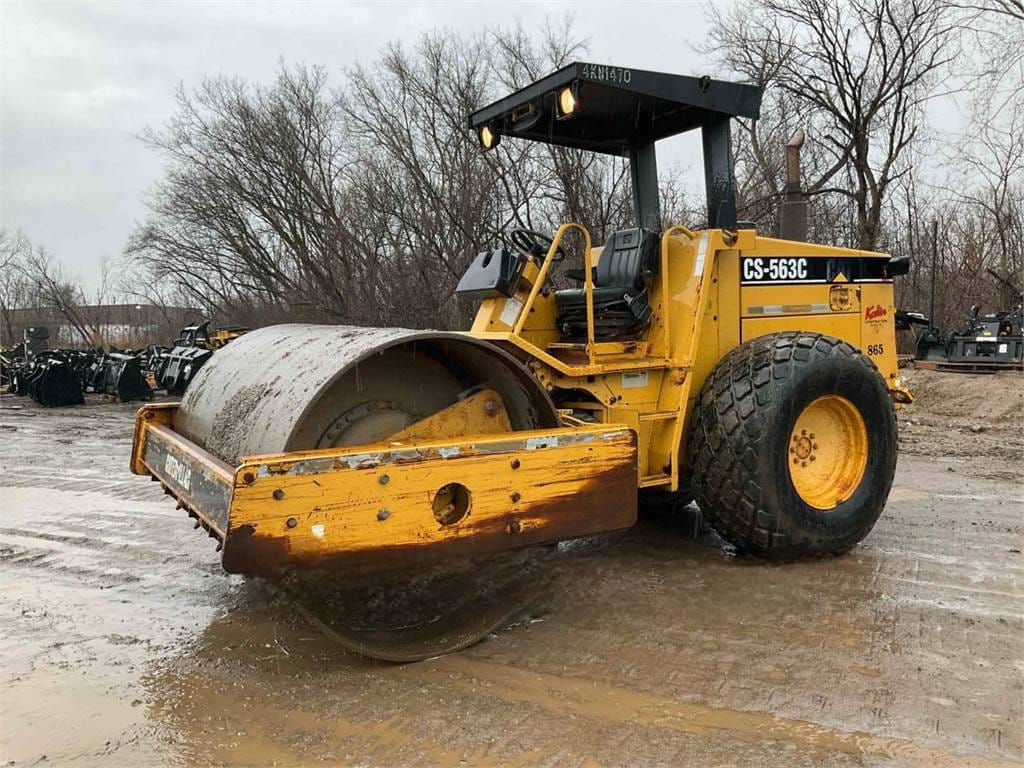 Vibrocompactador CS563C