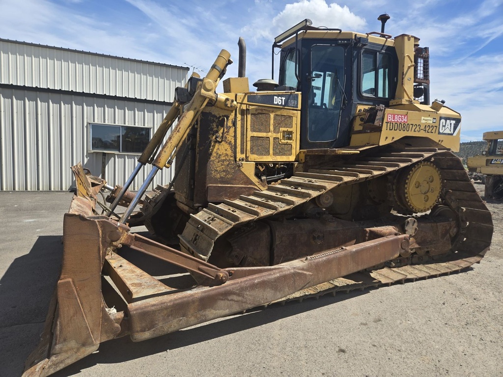 Tractor Bulldozer D6T 