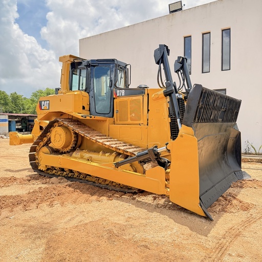 [0879] Tractor D7R 