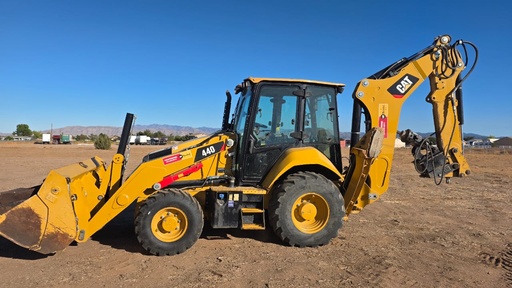 Retroexcavadora Caterpillar 440 
