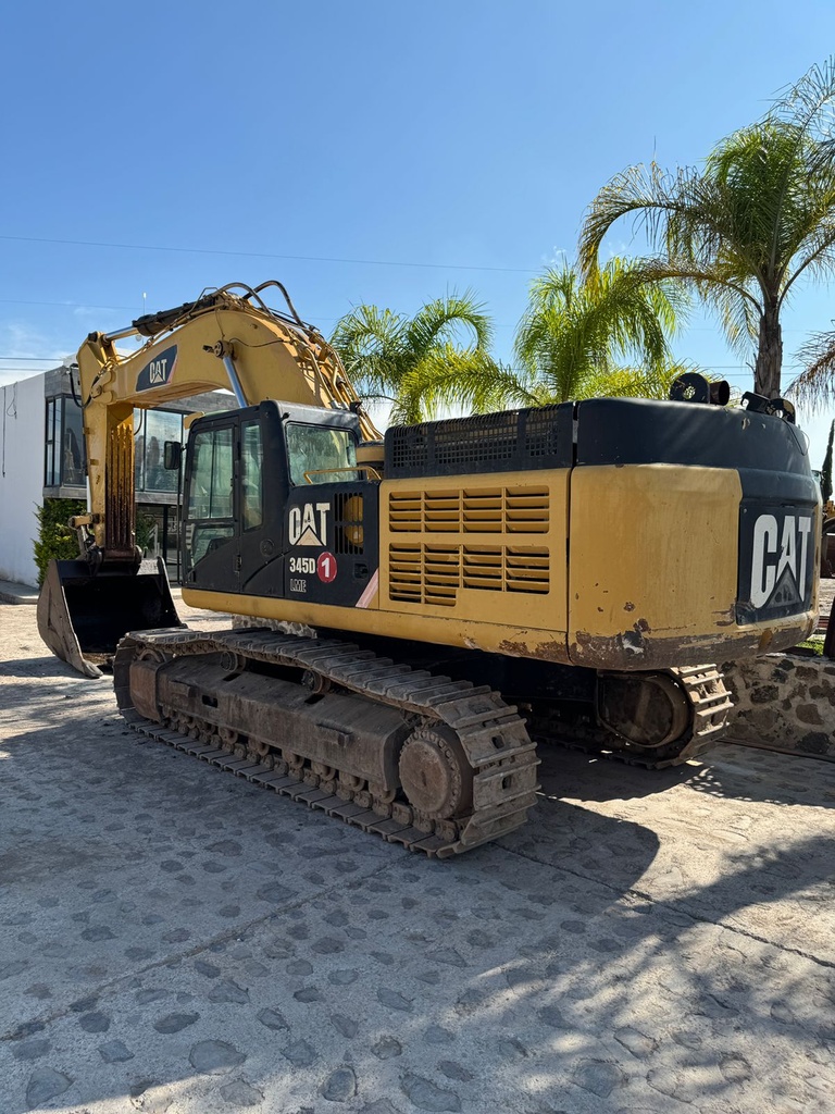 Excavadora 345DL 