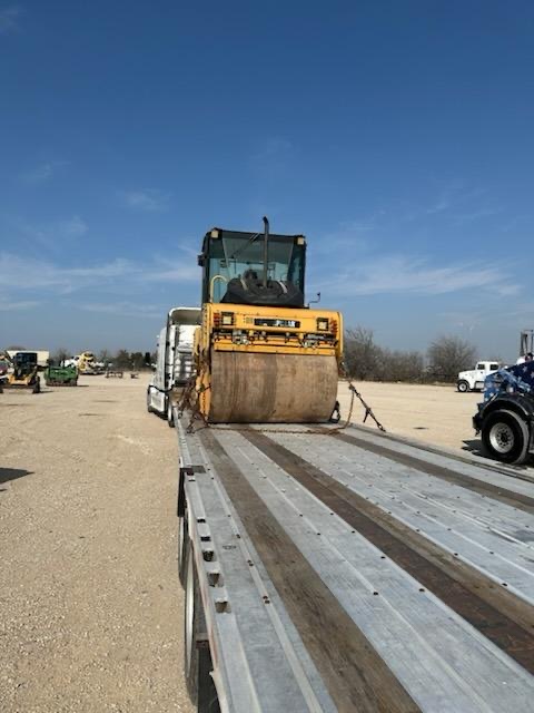 Vibrocompactador tándem CB54