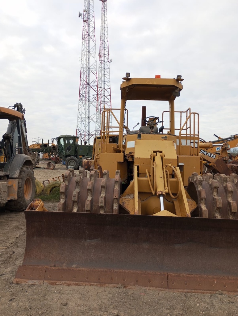 Compactador 815B