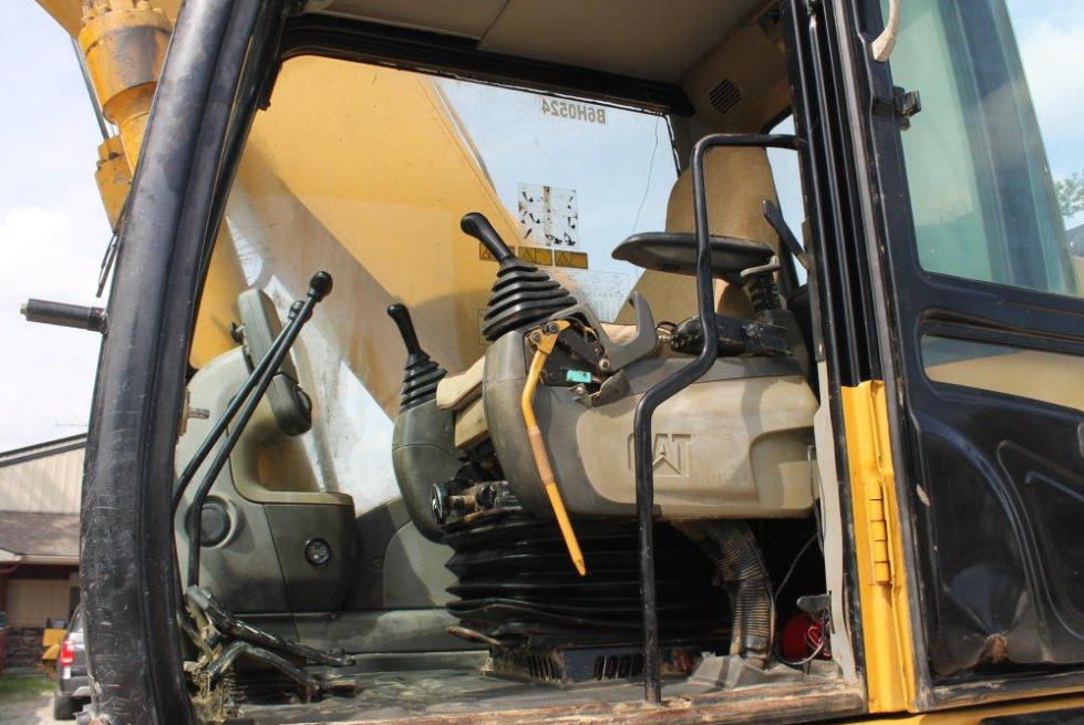 Excavadora 330D