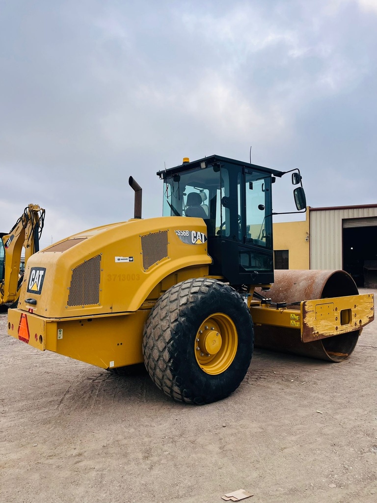 Compactador CS56B 