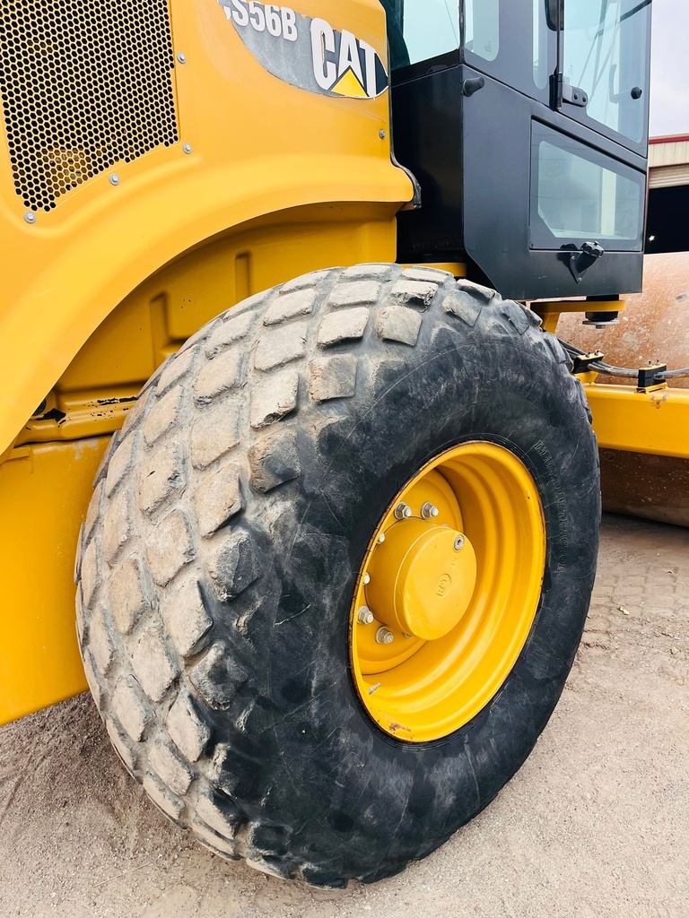 Compactador CS56B 