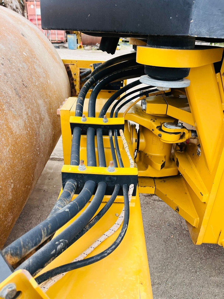 Compactador CS56B 