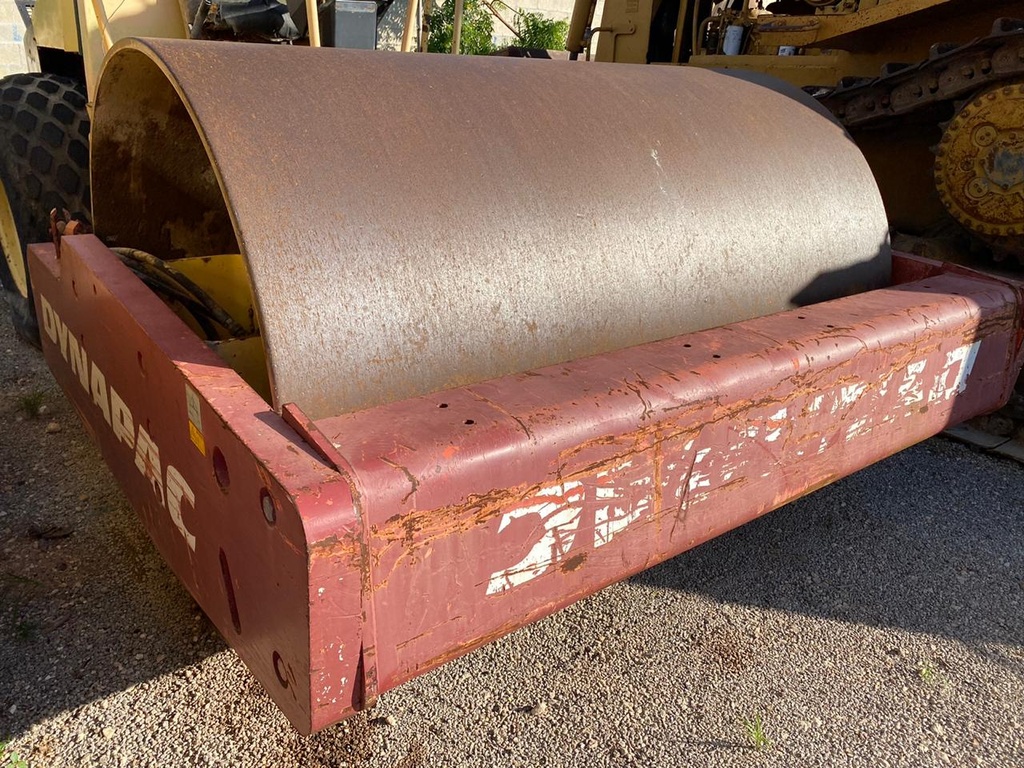 Vibrocompactador CA250D