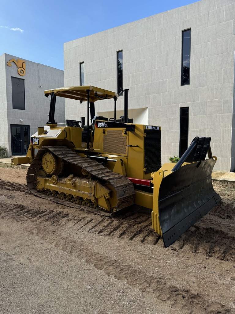 Tractor D6K XL