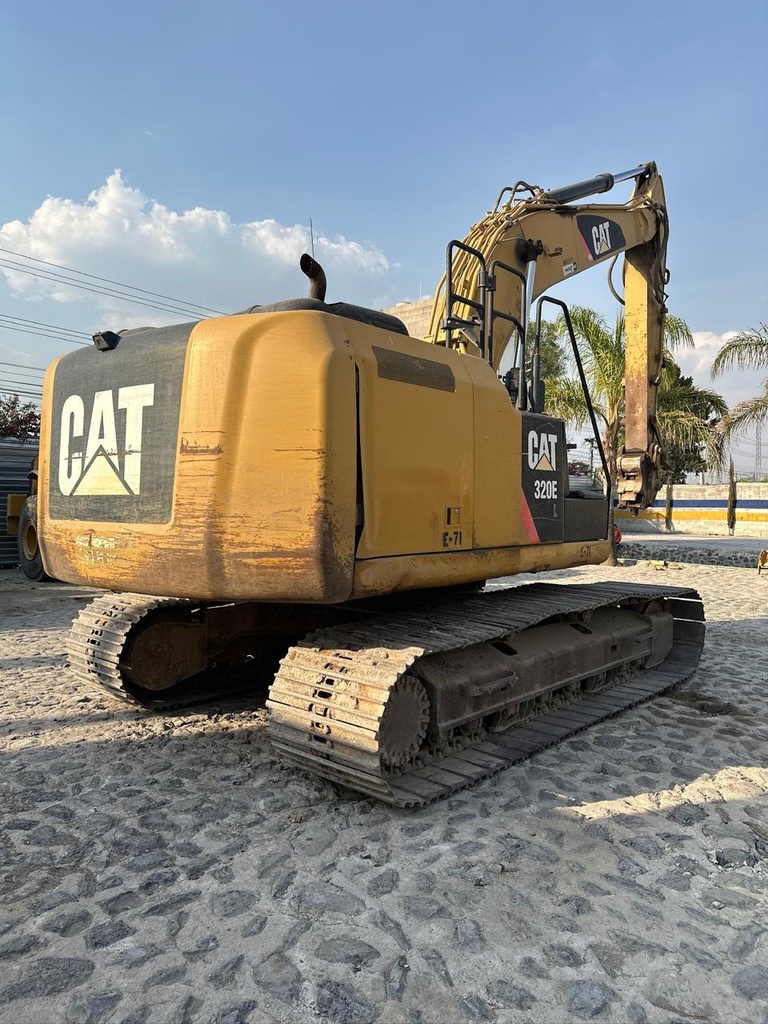 Excavadora 320EL