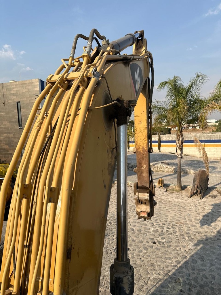 Excavadora 320EL