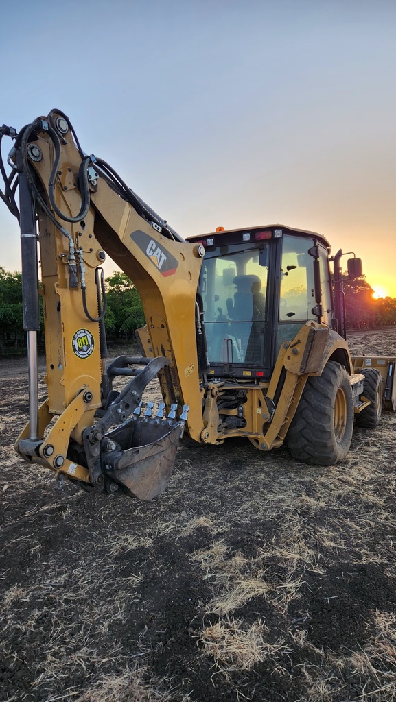 Retroexcavadora 420F2
