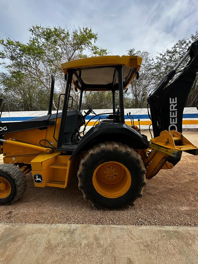 Retroexcavadora 310G