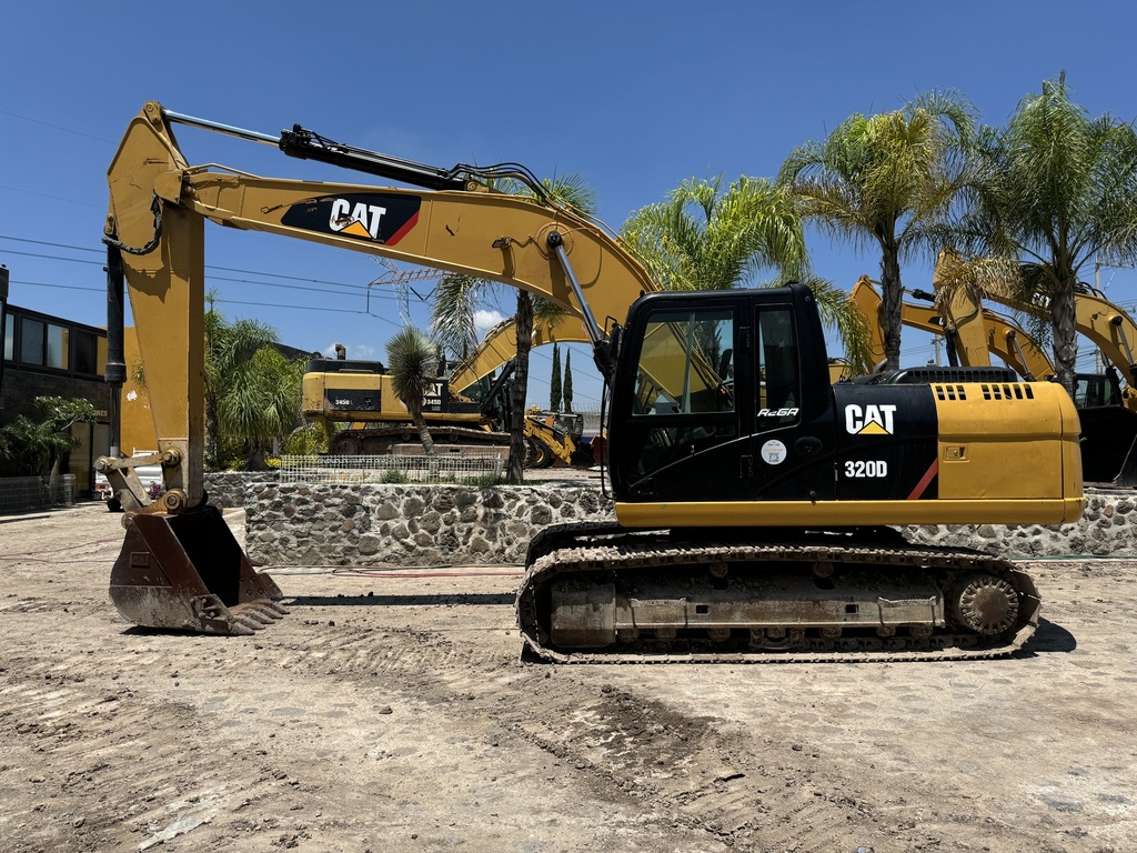 Excavadora 320D-E