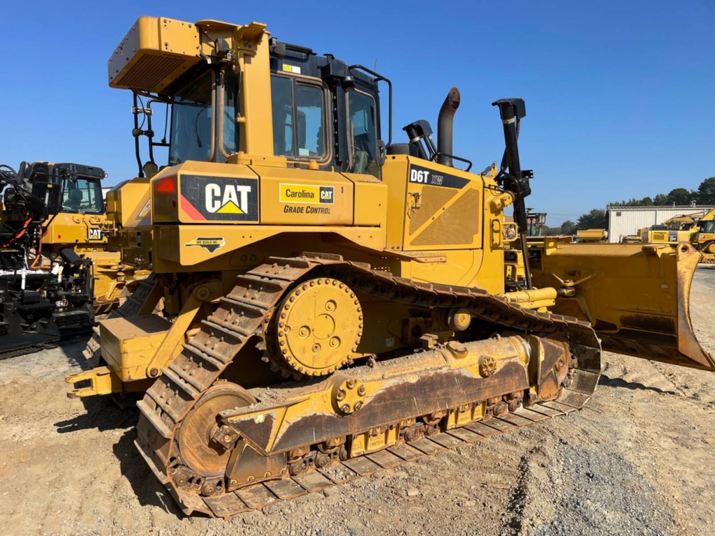 Tractor D6T XW