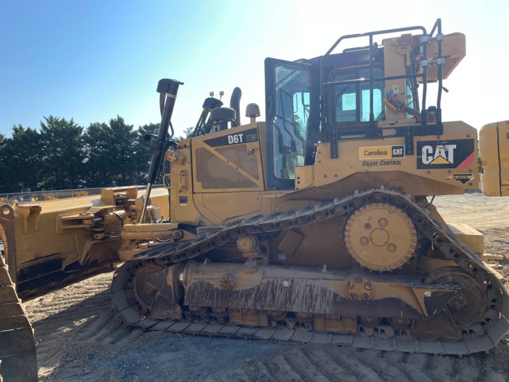 Tractor D6T XW