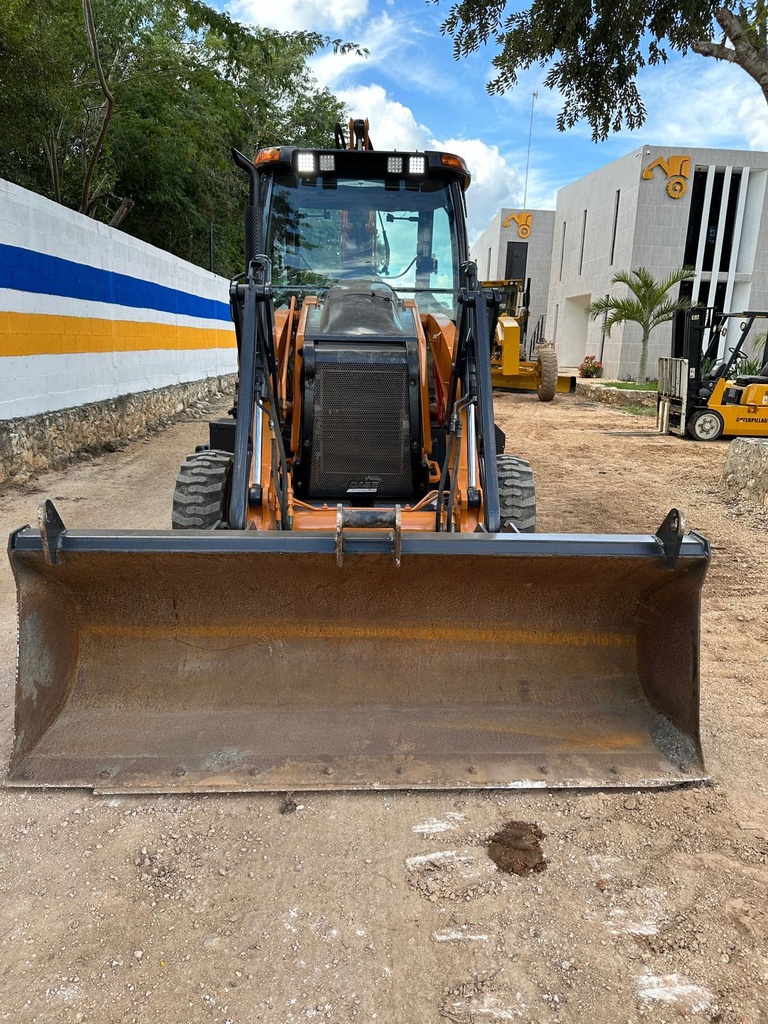 Retroexcavadora 580SN 