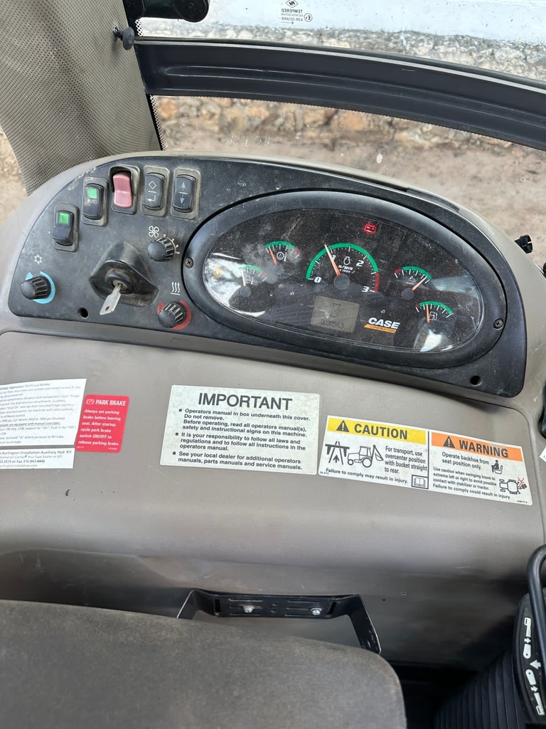Retroexcavadora 580SN 