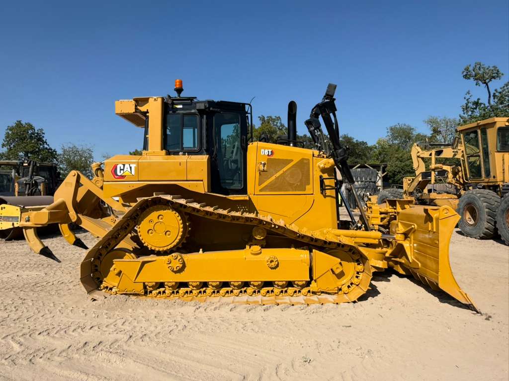 Bulldozer D6T