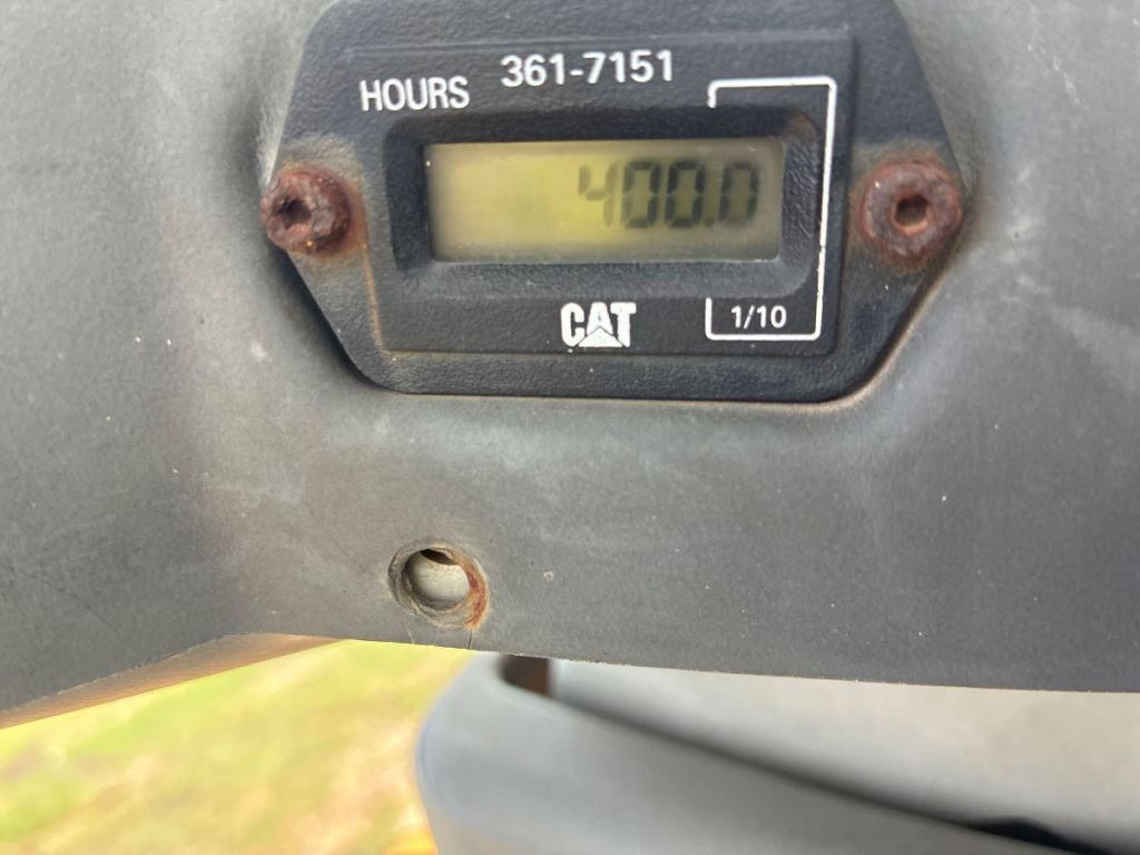 Compactador Caterpillar CB64 