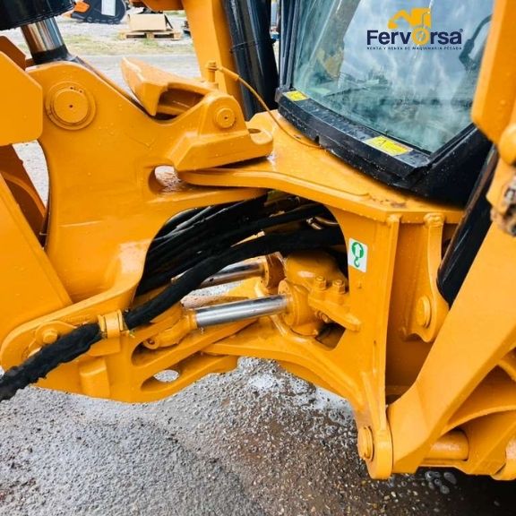 Retroexcavadora CASE 580SN 2014 