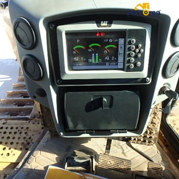 Tractor Bulldozer Caterpillar D6T 2019 – Ripper 3 Zancos