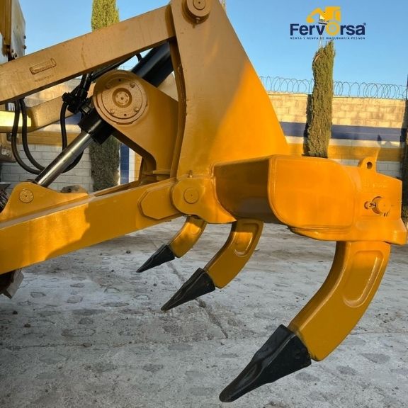 Tractor Bulldozer Caterpillar D6T 2019 – Ripper 3 Zancos