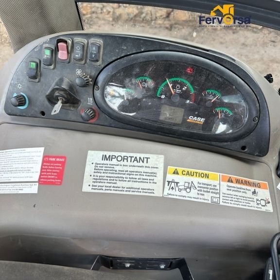 Retroexcavadora 580SN 4x4 2015