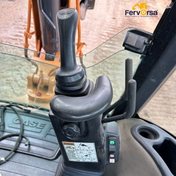 Retroexcavadora 580SN 4x4 2015