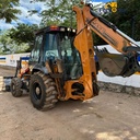 Retroexcavadora Case 580 Super L 4x4 Año 2000 con Kit Hidráulico y Cabina Cerrada