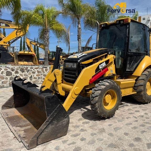 Retroexcavadora Caterpillar 420E 2012 4x4 en Venta en Mérida | Entrega Inmediata 