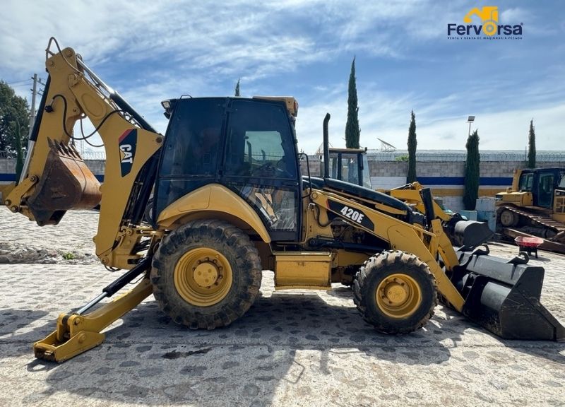 Retroexcavadora Caterpillar 420E 2012 4x4 en Venta en Mérida | Entrega Inmediata 