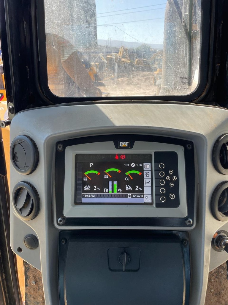 Tractor Bulldozer Caterpillar D6T 2020 – Ripper 3 Zancos