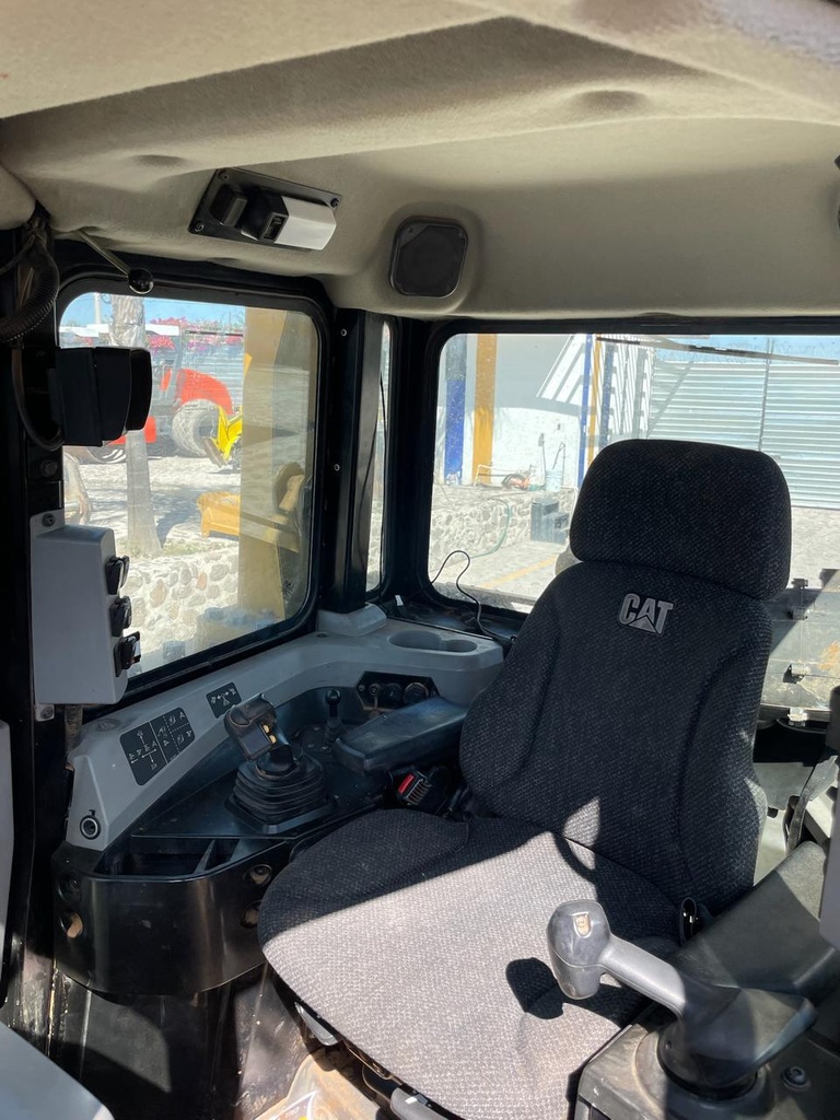 Tractor Bulldozer Caterpillar D6T 2020 – Ripper 3 Zancos