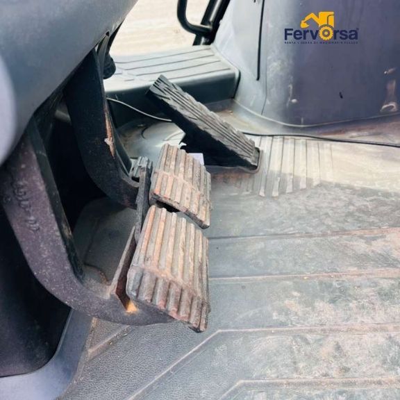 Caterpillar 430F2_Fervorsa_29.jpg