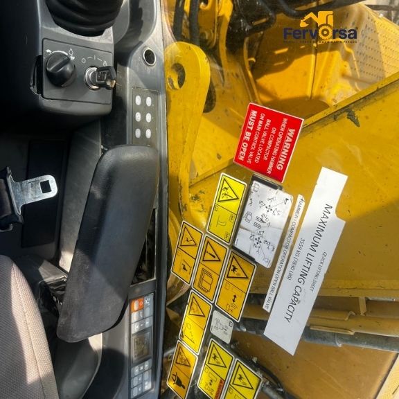 Caterpillar 320DL 2009_Fervorsa_25.jpg