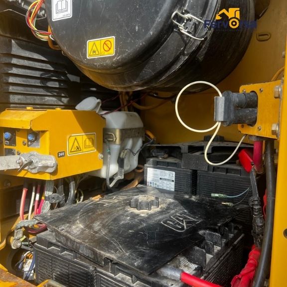 Caterpillar 320DL 2009_Fervorsa_3.jpg