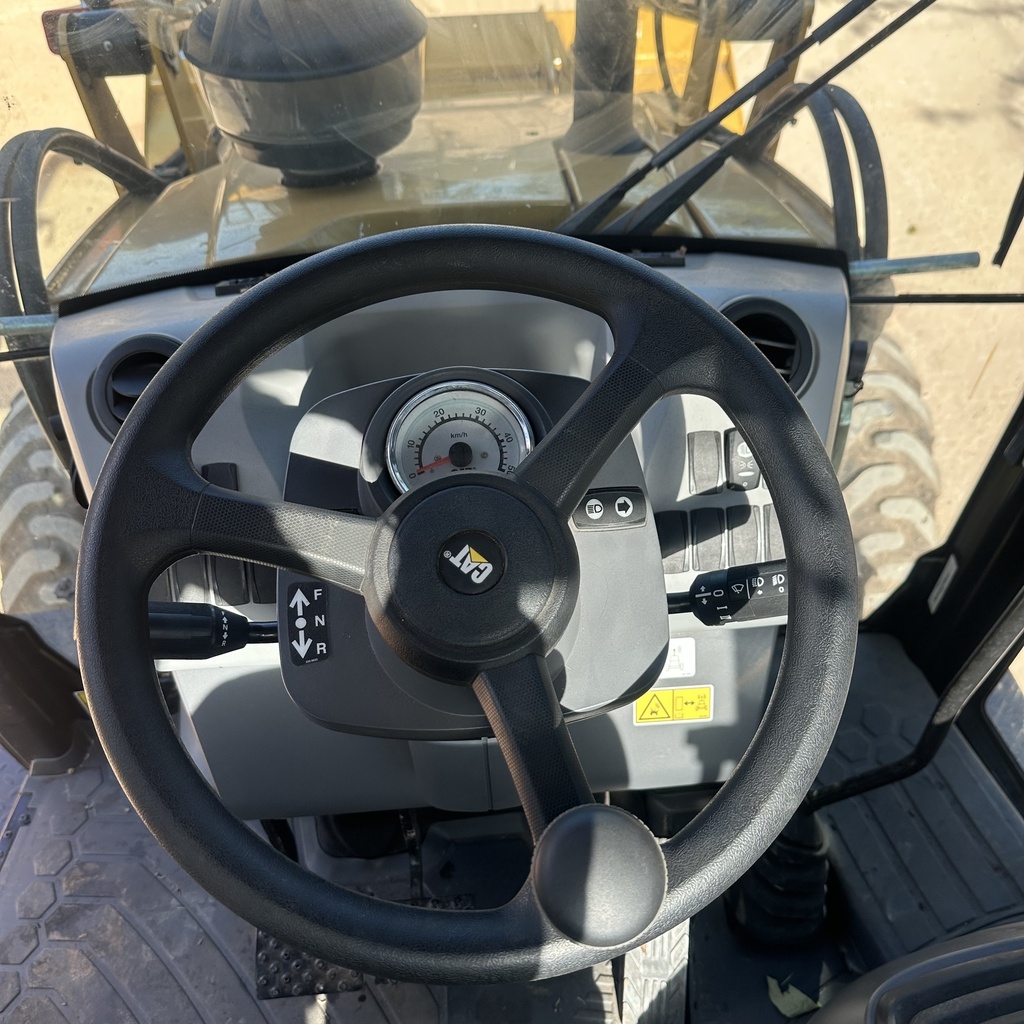 RETROEXCAVADORA CATERPILLAR 424 – 2025