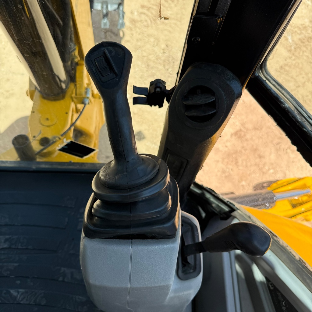 Retroexcavadora Caterpillar 420E 4x4 Kit Martillo Brazo Extensible 2010