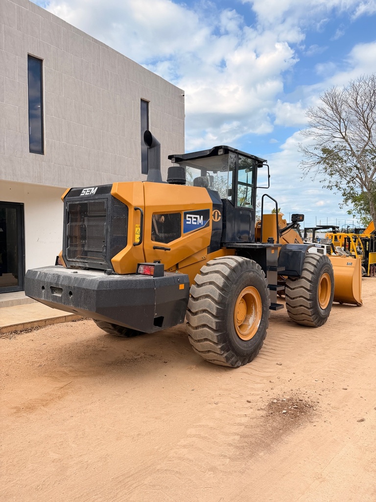Cargador Frontal SEM 655F 2025 | 5 Toneladas