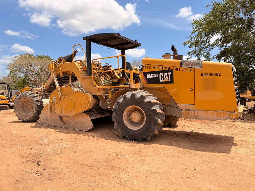 Recuperadora de asfalto Caterpillar RM300