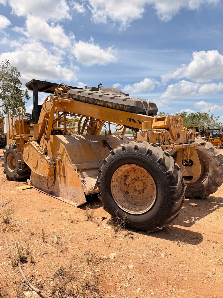 Recuperadora de asfalto Caterpillar RM300