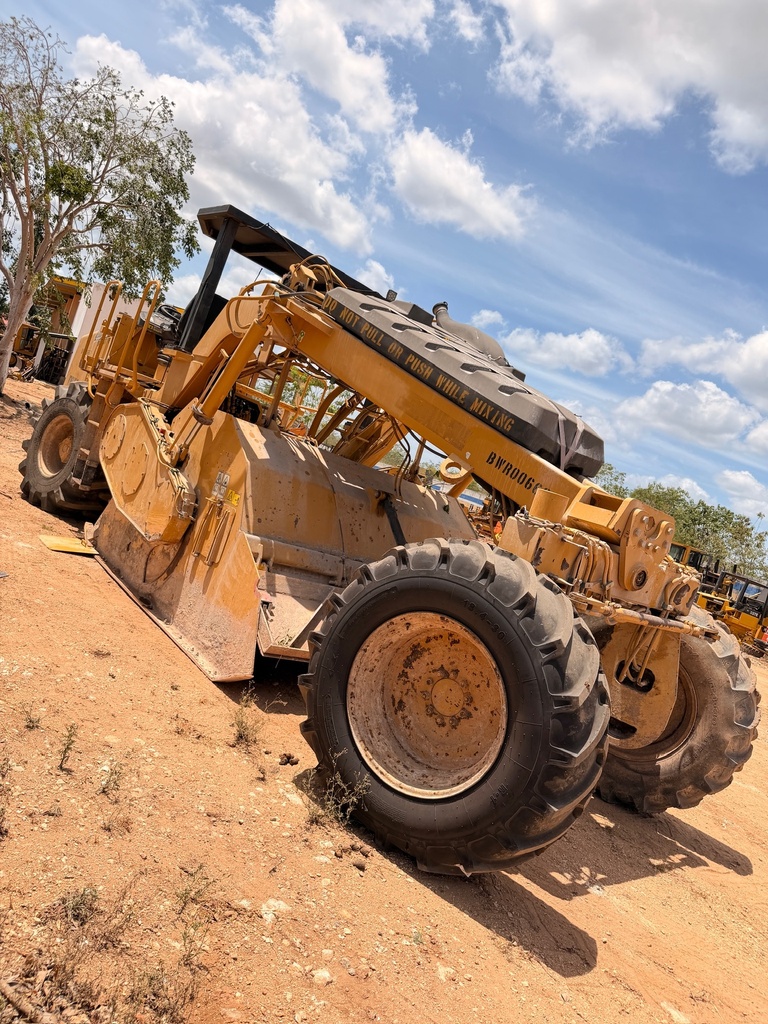 Recuperadora de asfalto Caterpillar RM300