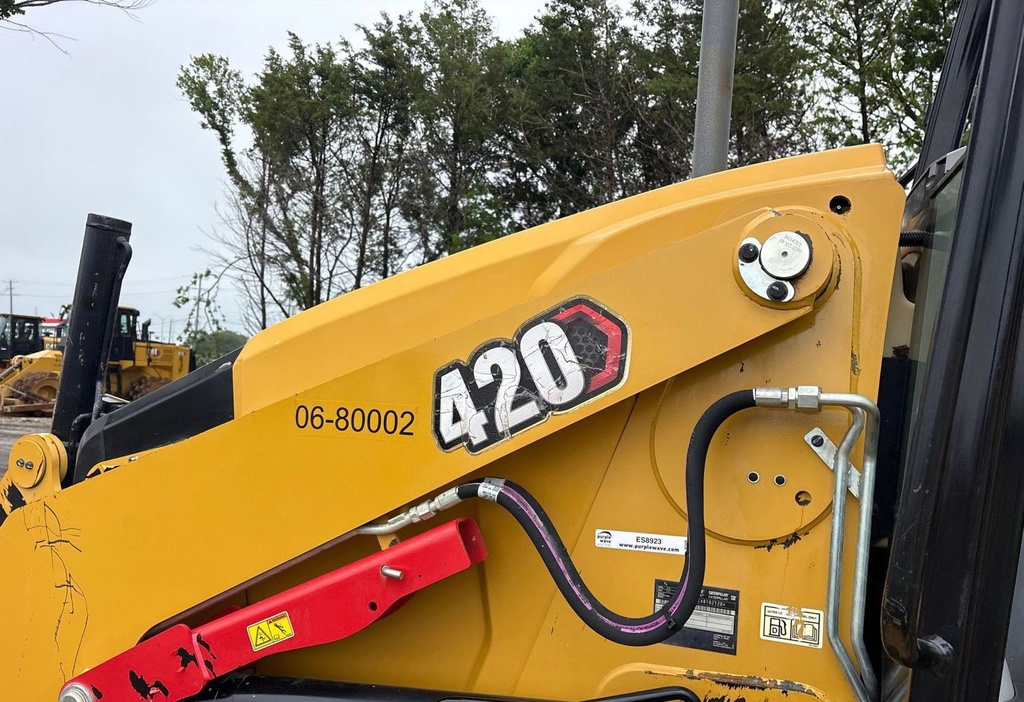 Retroexcavadora Caterpillar 420 2024 | Por Importar