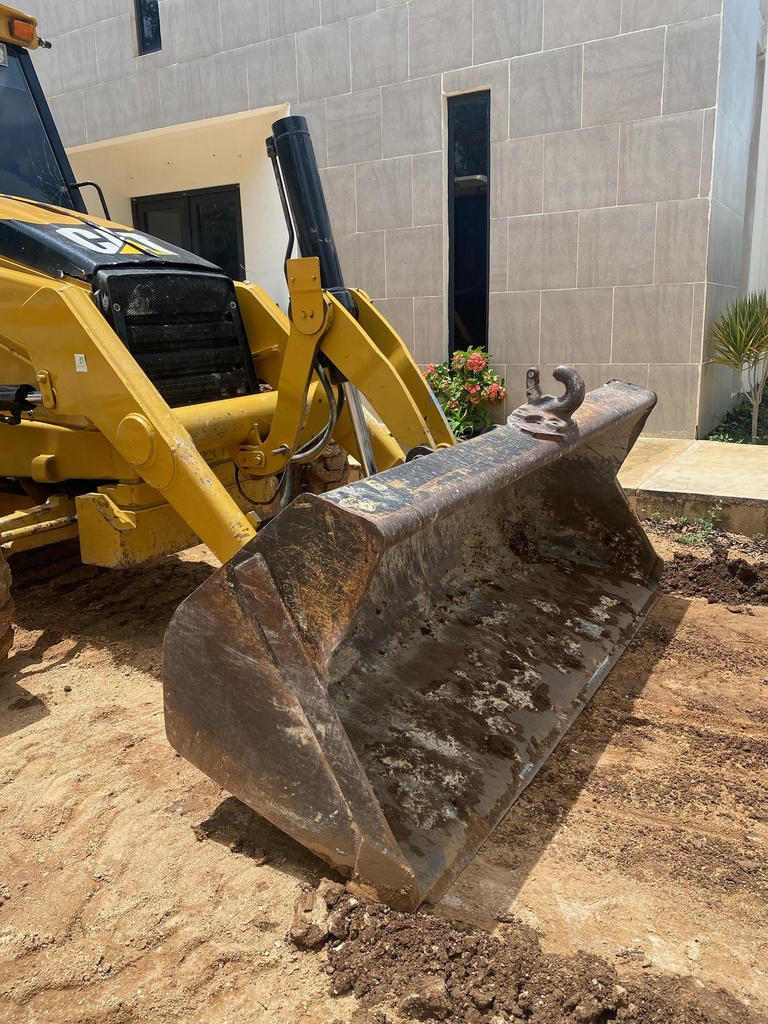 Retroexcavadora Caterpillar 420D