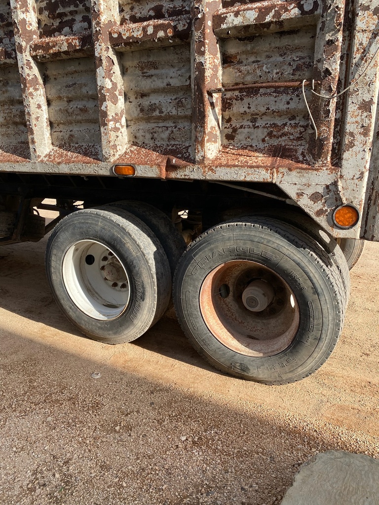 Tractocamión Volvo VNL 2011