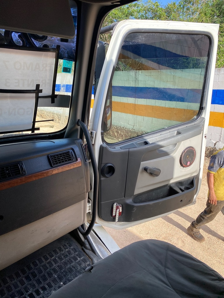 Tractocamión Volvo VNL 2011